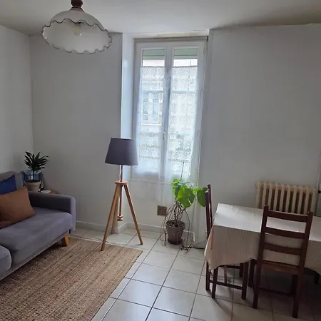 1 Bedroom Near Town Centre And Chu Apartamento Angers