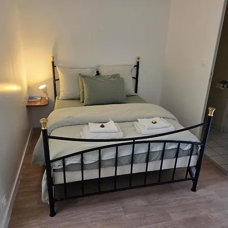Apartment 1 Bedroom Near Town Centre And Chu