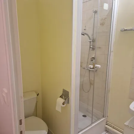 Apartment 1 Bedroom Near Town Centre And Chu *
